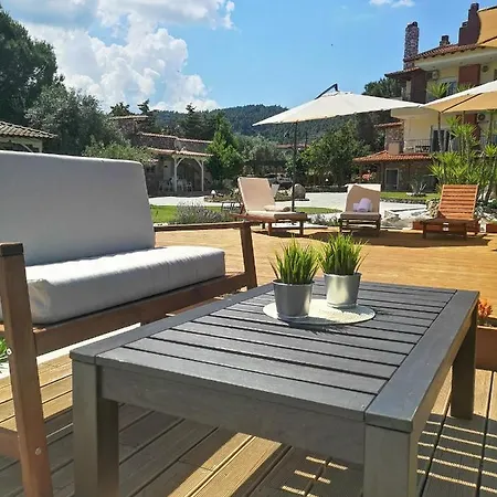 Makis Nest 3* ブアブロウ