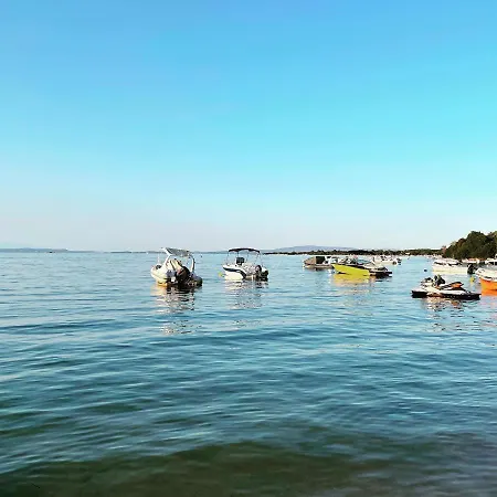 Makis Nest 3* ブアブロウ