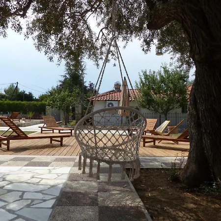 Makis Nest ブアブロウ