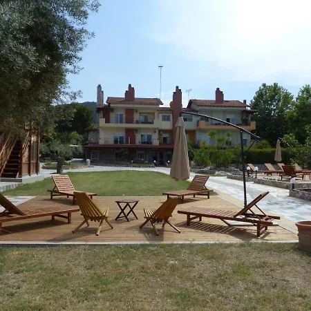 Makis Nest 3* ブアブロウ