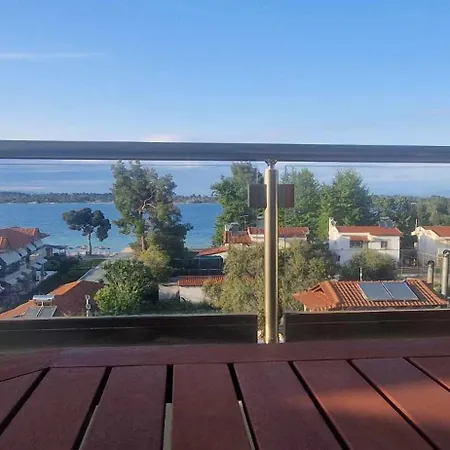 Hotel apartamentowy Makis Nest 3*