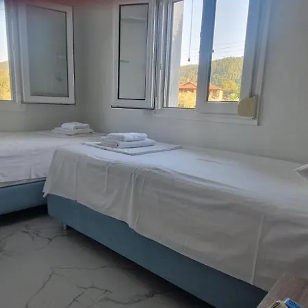 Makis Nest Апартхотел 3*