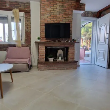 Makis Nest 3* 沃尔沃罗