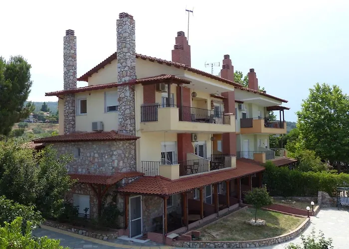 Makis Nest Aparthotel Vourvourou