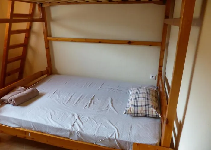 Makis Nest Aparthotel