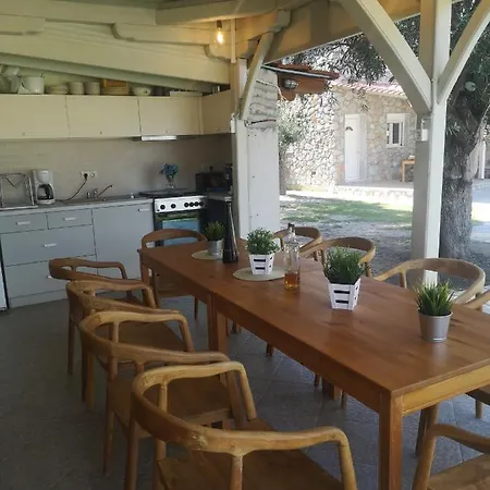 מלון דירות Makis Nest וורוורו