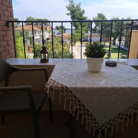 Makis Nest Aparthotel Vourvourou