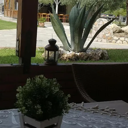 Makis Nest Apartmanhotel Vurvurú
