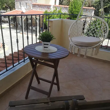 Aparthotel Makis Nest Vourvourou