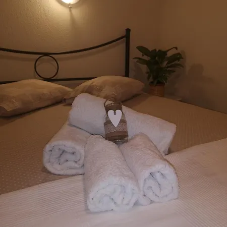 Makis Nest Aparthotel Vourvourou