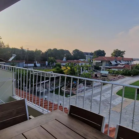 Makis Nest 3* Vourvourou