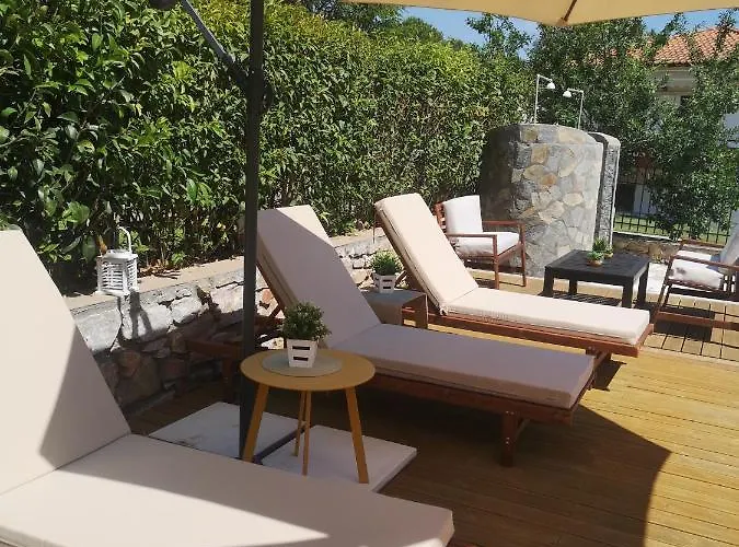 Makis Nest Aparthotel Vourvourou