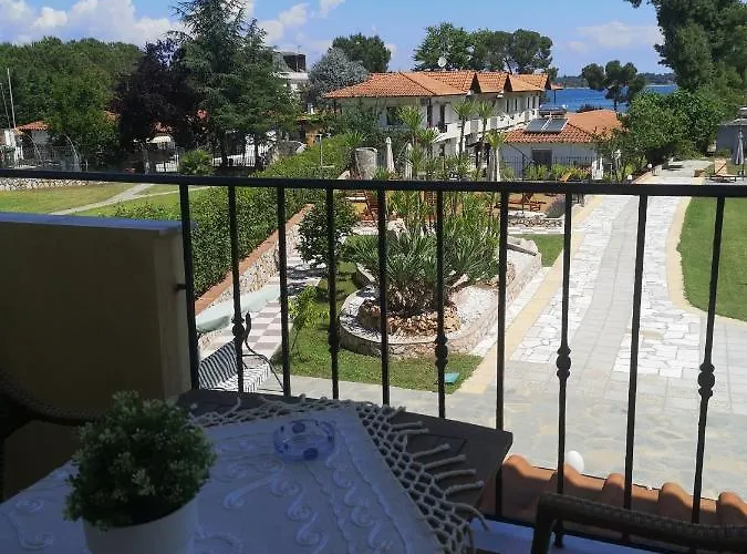 Aparthotel Makis Nest Vourvourou