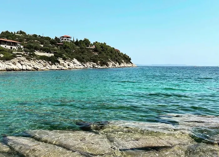 Aparthotel Makis Nest