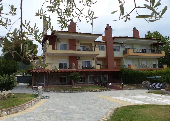 Makis Nest 3* Vourvourou