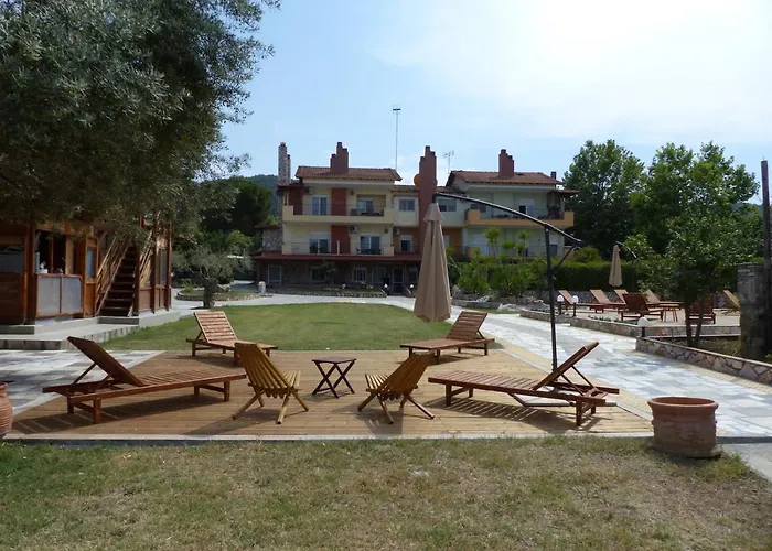 Makis Nest 3* Vourvourou