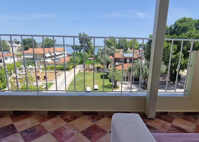 Aparthotel Makis Nest Vourvourou