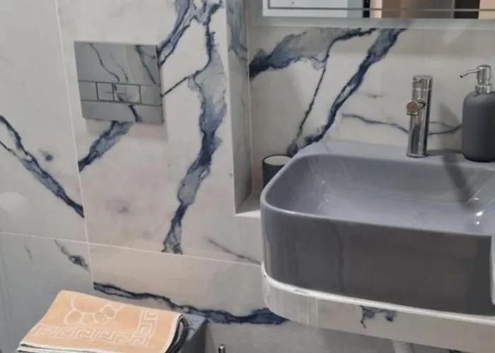 Makis Nest Aparthotel Vourvourou